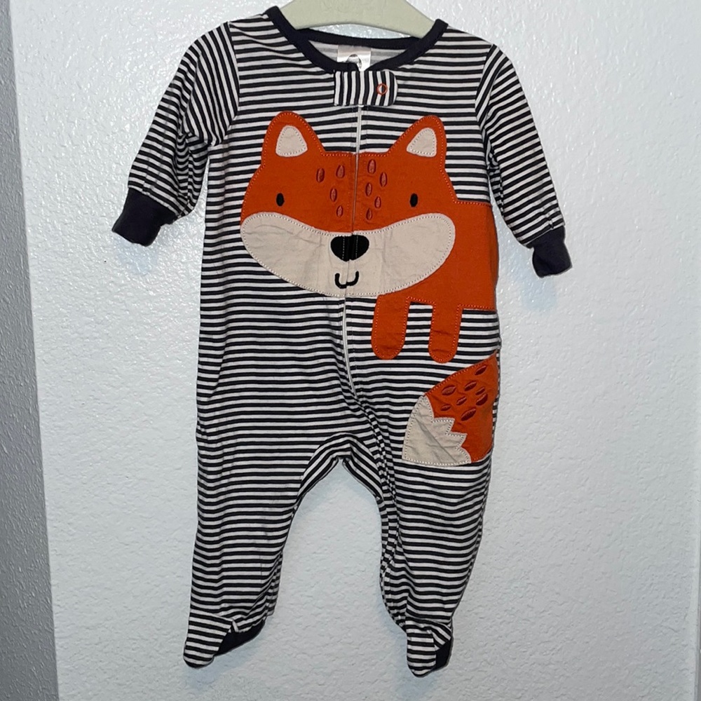 Brand New Gerber 0-3 Month Footie Zip Up Sleeper